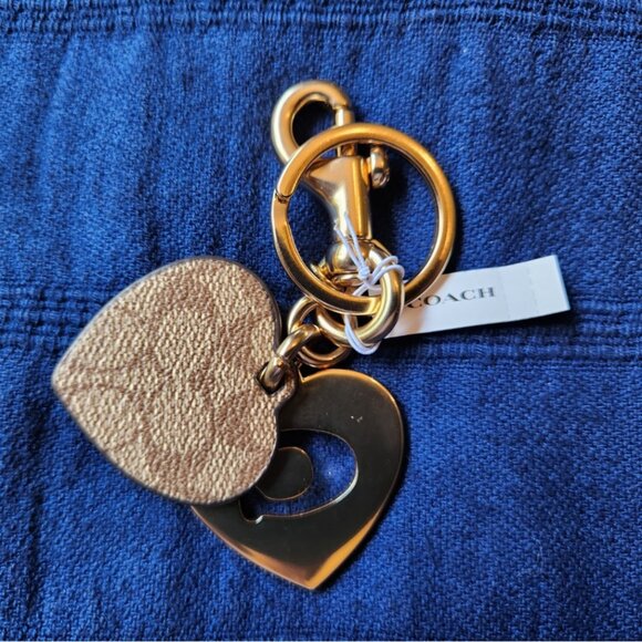 Coach Signature Heart Keychain/Bag Charm Gold Khaki NWT - Picture 7 of 9